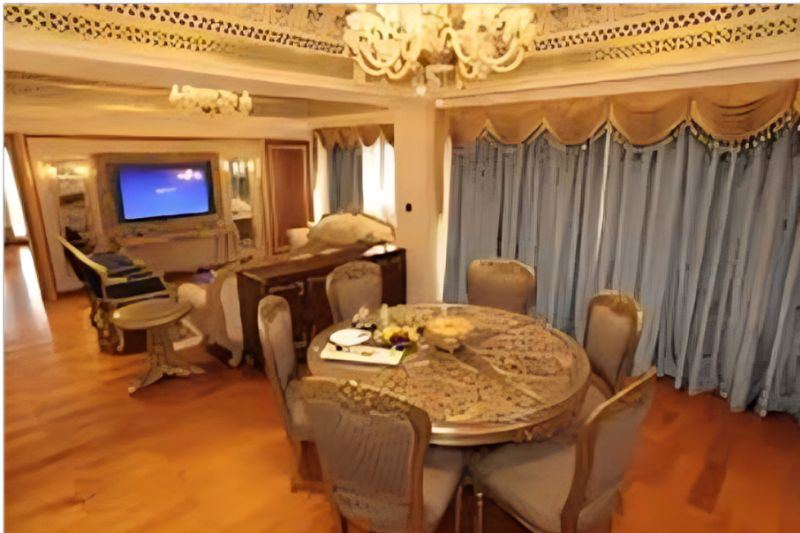 Radisson Blu Palace Resort and Spa in Udaipur
